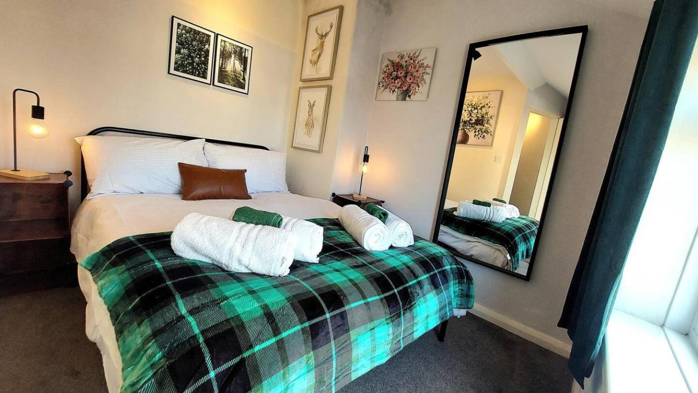 Unlimited Hottub,sauna,massage, Bbq,games,beach! Sleeps 8 Holiday home *