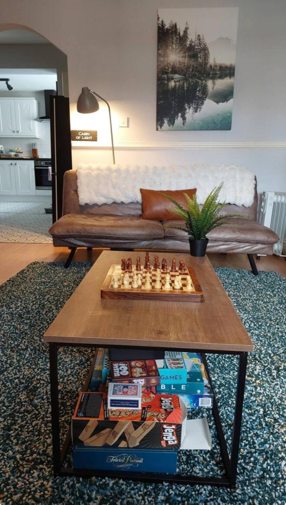 Unlimited Hottub,sauna,massage, Bbq,games,beach! Sleeps 8