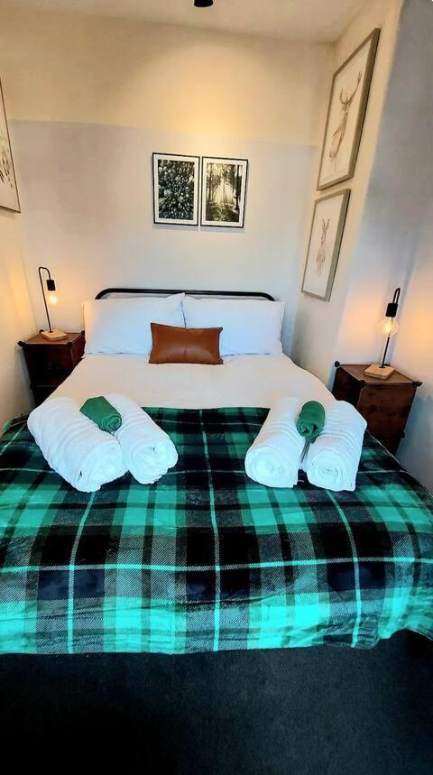 Holiday home Unlimited Hottub,sauna,massage, Bbq,games,beach! Sleeps 8 *